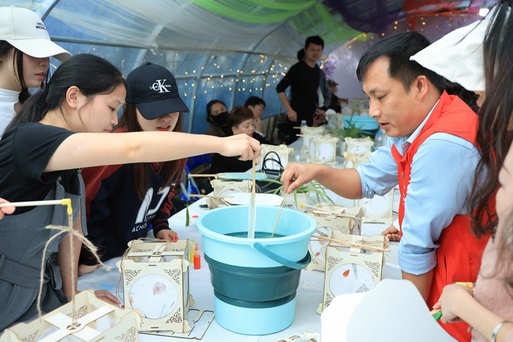 以春为契，共绘合作新章——hy3380cc海洋之神食品营销中心2025“春日户外趣享会”团建纪??25.jpg