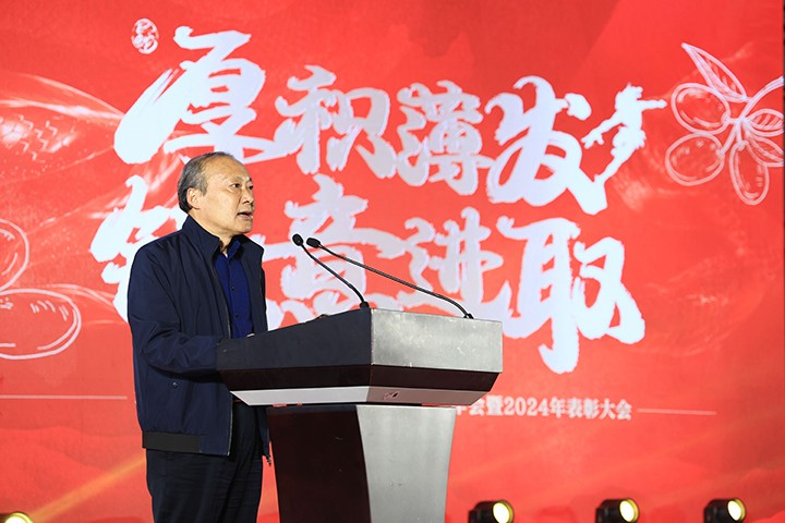 厚积薄发，锐意进取——hy3380cc海洋之神2025第一季度营销会议??024年度赞美大会圆满进行-08.jpg