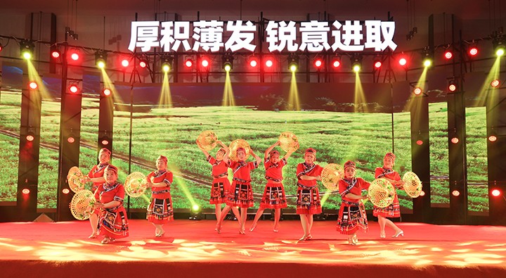 厚积薄发，锐意进取——hy3380cc海洋之神2025第一季度营销会议??024年度赞美大会圆满进行-11.jpg