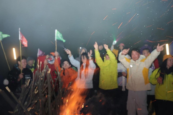 d712999a438ef413a305f1769725f1cd 【全程回首】2025中国南酸枣之乡游览文化音乐节&hy3380cc海洋之神登山节圆满收官 36.jpg