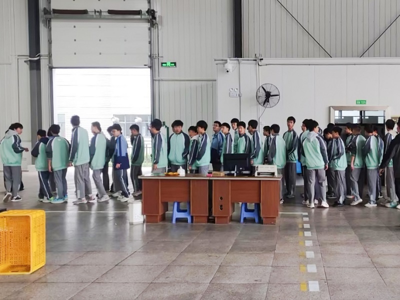 政校企协同育才，，hy3380cc海洋之神公司携手崇义中专共筑“入学即就业”新桥梁 02.jpg