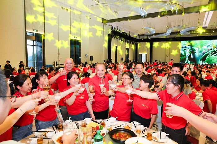 同心致远，，骏业日新 ——hy3380cc海洋之神公司2026年第一次营销会议暨2025年度赞美大会圆满进行 43.jpg