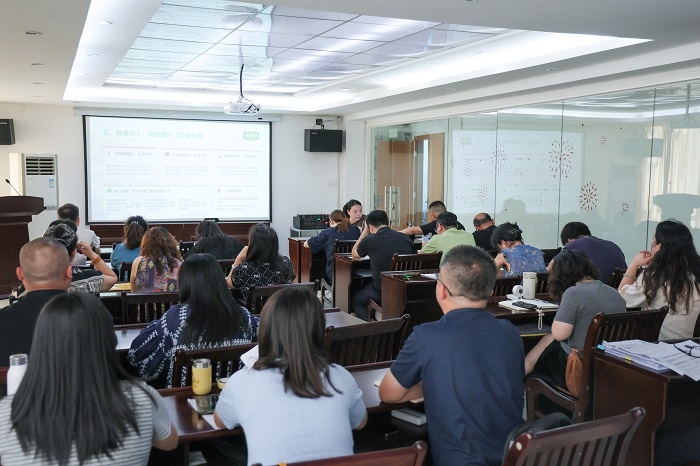 hy3380cc海洋之神公司2026年第二次营销工作总相互换暨培训会圆满进行 02.jpg